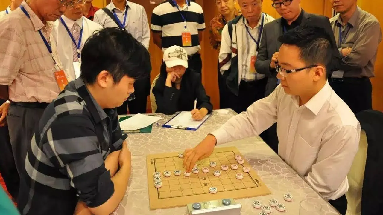 Ván cờ thứ hai: Vương Thiên Nhất và Trịnh Duy Đồng
