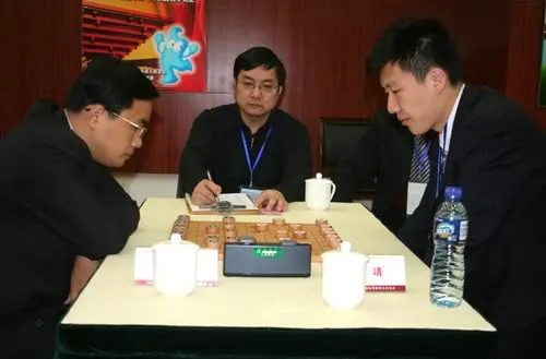Hình ảnh Tạ Tĩnh trong một ván đấu