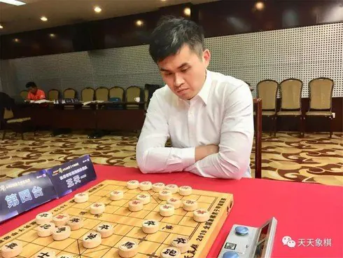 Vương Thiên Nhất - Tiểu sử “Ngoại Tinh Lai Khách” của làng cờ Trung Quốc